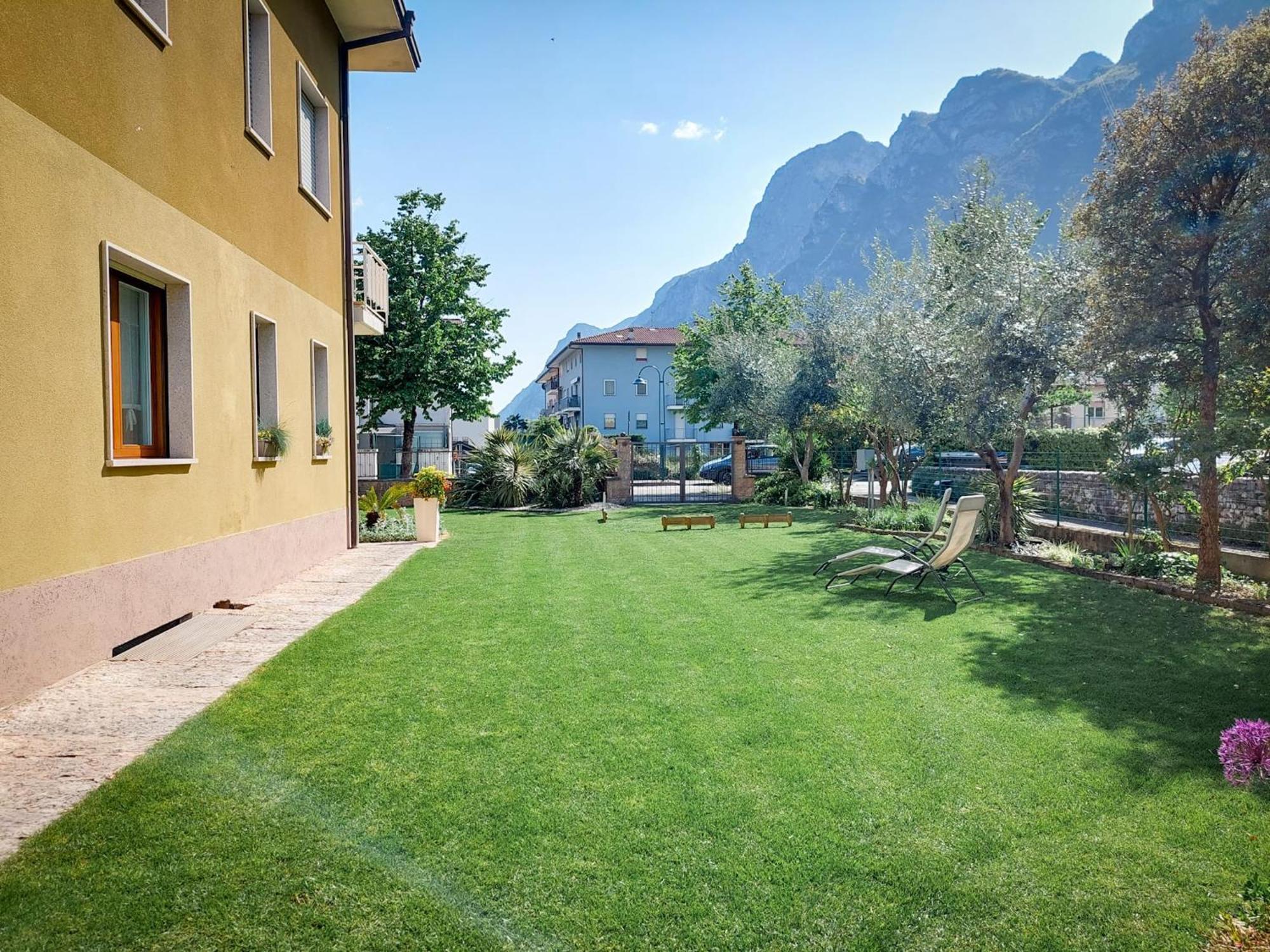 Villa Citrus Riva del Garda Exterior photo